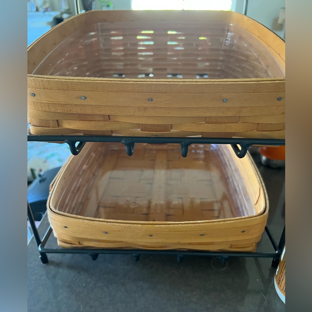 The baskets are in excellent condition and it comes with the liners for both.